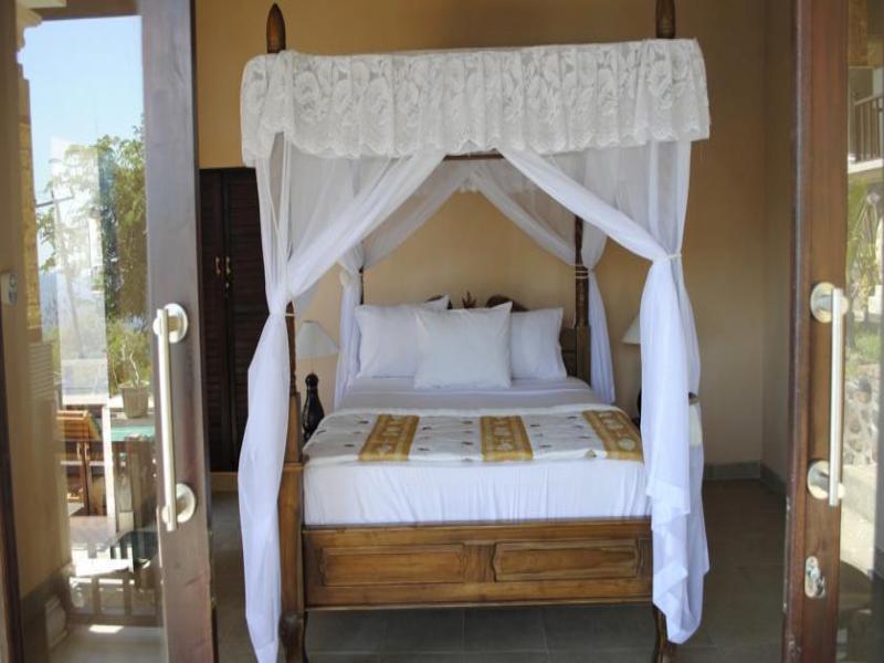 Beten Waru Bungalow And Restaurant Амед Экстерьер фото