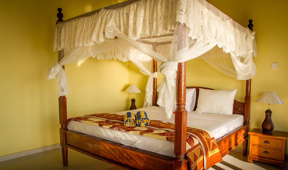 Beten Waru Bungalow And Restaurant Амед Экстерьер фото